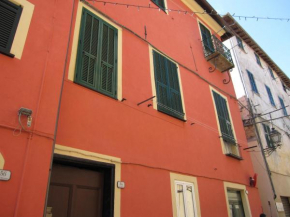 CASA ROSSA, Borgomaro